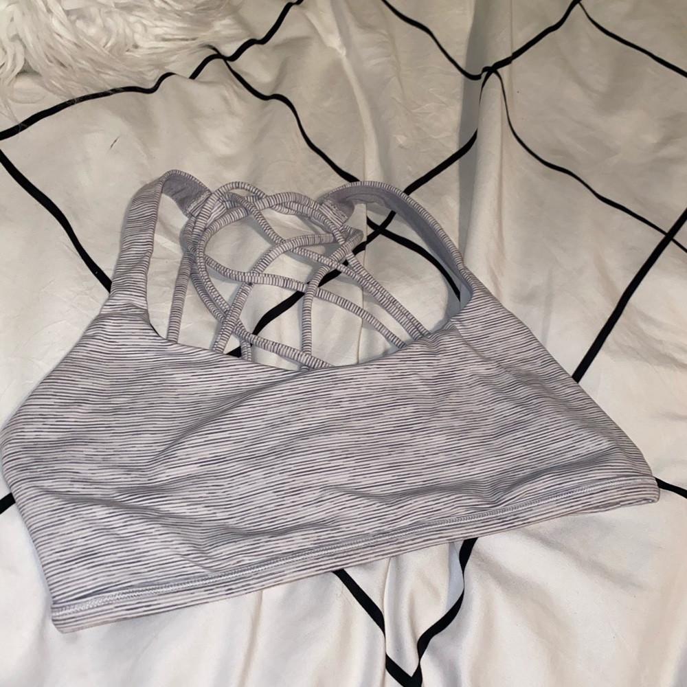 lululemon sports bra